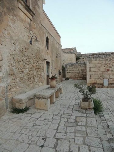 11209592 10153259779489512 897083517675643742 n